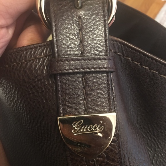 Authentic Gucci Signoria Leather Handbag - Picture 3 of 8